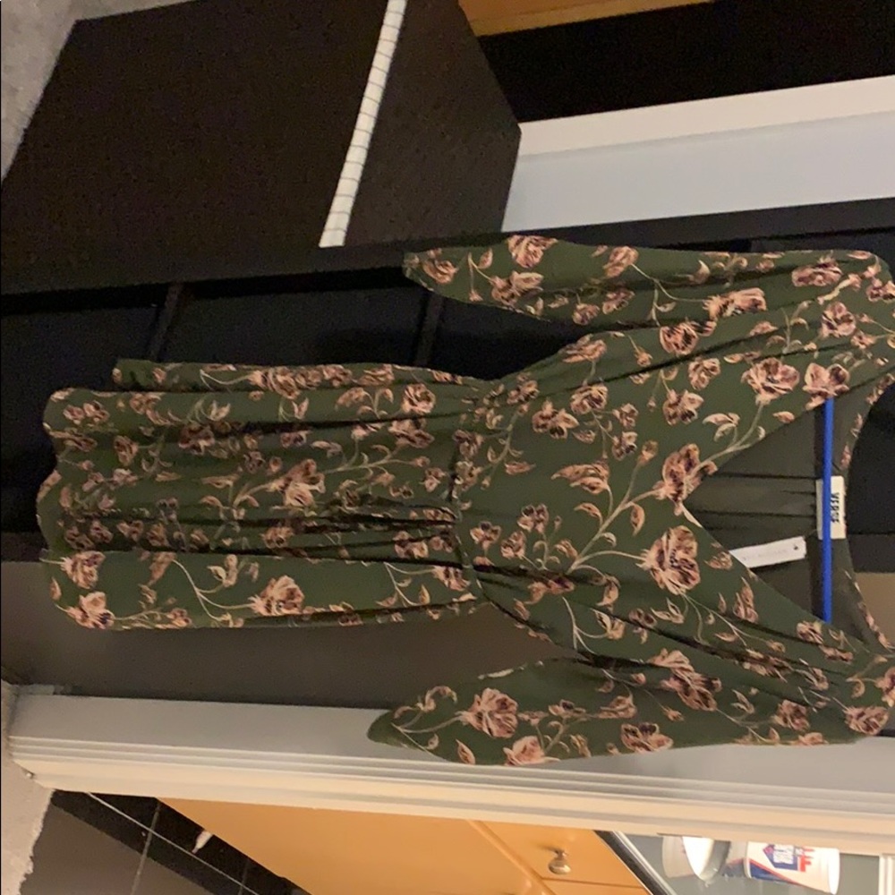 Quarter sleeve green and pink floral dress.